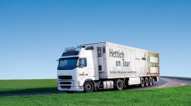 W 45 dni Mobilnym Showroomem przez Polskę Przemysł, BIZNES - Po niewątpliwym sukcesie Mobilnego Showroomu "Hettich on Tour", który ukryty we wnętrzu ciężarówki przemierzył wiele krajów na świecie, w tym Turcję i Koreę, teraz ta innowacyjna koncepcja promocji jest kontynuowana na terenie Polski.