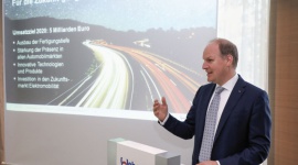 Webasto gotowe na przyszłość Przemysł, BIZNES - Koncern Webasto SE zakończył 2016 rok bardzo dobrymi wynikami finansowymi. Wartość sprzedaży wzrosła o 10 procent i przekroczyła 3 miliardy euro.
