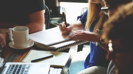 Protan Polska wspiera młodych na rynku pracy Przemysł, BIZNES - Firma oferuje program płatnych praktyk dla studentów ostatniego roku studiów. Poszukuje osób odpowiedzialnych i ambitnych, które chcą zdobyć pierwsze doświadczenie zawodowe w obszarze wsparcia zadań administracyjno – biurowych.