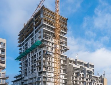 17 pięter nad rzeką. Inwestycja Angel River osiągnęła stan surowy otwarty