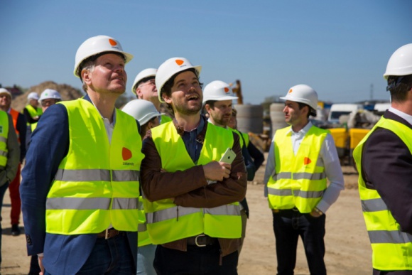 Zalando & Goodman świętują zawieszenie wiechy koło Łodzi BIZNES, Nieruchomości - Zalando & Goodman świętują zawieszenie wiechy koło Łodzi