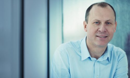 „Ludzka ręka” niezbędna w produkcji