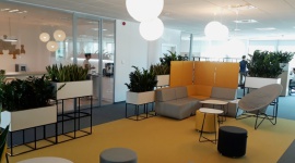 Jungheinrich Polska w Astrum Business Park BIZNES, Nieruchomości - Firma Jungheinrich Polska, dostawca produktów i usług dla logistyki wewnątrzmagazynowej, ma nową lokalizację. Polska spółka-córka światowego producenta wózków widłowych, regałów magazynowych i systemów logistycznych, wprowadziła się do nowoczesnego biurowca Astrum Business Park.