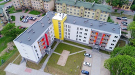 OSIEDLE Z KERAMZYTU W CZĘSTOCHOWIE BIZNES, Nieruchomości - Osiedle wybudowane przez Buszrem w Częstochowie przy ulicy Bardowskiego 25 zasługuje na uwagę nie tylko z powodu przemyślanego układu pomieszczeń.