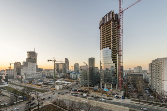 mBank has chosen Mennica Legacy Tower as its new headquarters BIZNES, Nieruchomości - mBank’s headquarters will be located in the tower of the Mennica Legacy Tower complex.