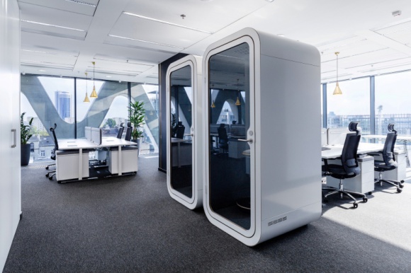 Biura aranżowane z myślą o pokoleniu Z BIZNES, Nieruchomości - Jakimi biurami firmy kuszą młodych, zdolnych ludzi? W jakich miejscach chcą pracować?