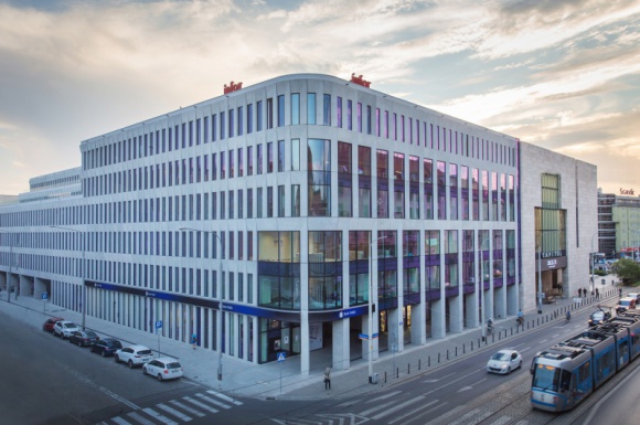 LC Corp sprzedaje dwa biurowce i zapowiada nową strategię BIZNES, Nieruchomości - Firma LC Corp SA podpisała przedwstępne umowy sprzedaży dwóch kompleksów biurowych – katowickiego Silesia Star oraz wrocławskiego Retro Office House.