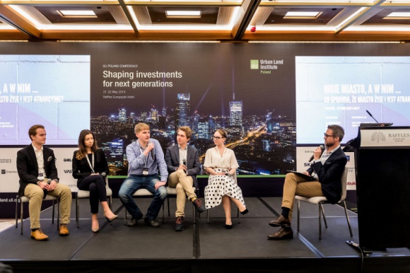 Miasta, które kreują styl życia – podsumowanie ULI Poland Annual Conference BIZNES, Nieruchomości - Konferencja ULI Poland, która odbyła się 21-22 maja w Warszawie pod hasłem „Shaping investments for next generations”, była jednym z największych wydarzeń w Polsce gromadzących w jednym miejscu inwestorów, deweloperów, architektów, urbanistów oraz ekspertów w dziedzinie innowacji