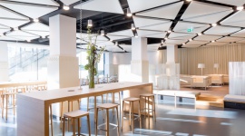 Design thinking we wnętrzach BIZNES, Nieruchomości - Modny w ostatnich latach model współpracy wkracza także do świata aranżacji wnętrz. Można by jednak powiedzieć, że to nie moda, to konieczność. Nie da się bowiem „wyczarować” zapierającego dech w piersiach wystroju bez współdziałania ekspertów z różnych dziedzin.