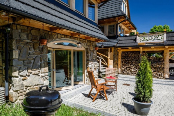 Wyspiarski klimat w sercu Tatr. Bali Residence w ofercie Rent like home BIZNES, Nieruchomości - Połączenie potęgi gór z mistycyzmem Bali. Tak w skrócie można opisać rezydencję w ofercie marki Rent like home, specjalizującej się w wynajmie krótkoterminowym.