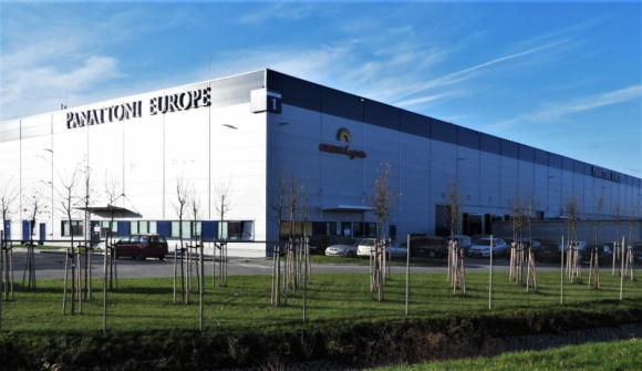 Colian Logistic w Panattoni Park Wrocław IX BIZNES, Nieruchomości - Colian Logistic, spółka należąca do grupy Colian Holding SA., lidera na rynku spożywczym przeniosła się do nowego magazynu w okolicach Wrocławia. Firma wynajęła 7 250 mkw. powierzchni magazynowo – biurowej w Panattoni Park Wrocław IX. W transakcji najmu doradzała firma AXI IMMO.