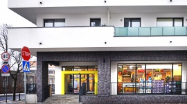 Metropolitan Investment otwiera kolejne lokale handlowe w Warszawie i Krakowie BIZNES, Nieruchomości - Firma Metropolitan Investment powiększa portfolio Metro Retail o kolejne skomercjalizowane lokale handlowe, zlokalizowane w Warszawie i Krakowie. Wśród najemców m.in. Biedronka, Pepco i Stokrotka.