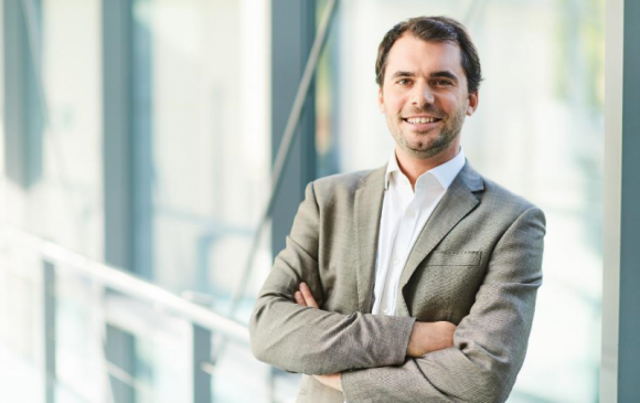 Béranger Dumont na czele BPI Real Estate Poland BIZNES, Nieruchomości - Béranger Dumont został nowym Prezesem Zarządu BPI Real Estate Poland, belgijskiej spółki deweloperskiej realizującej inwestycje mieszkaniowe w Warszawie, Wrocławiu, Poznaniu i w Gdańsku. Dumont zastąpił na tym stanowisku Mariusza Rodaka.