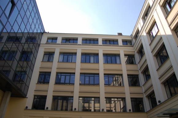 Na rynku transakcji inwestycyjnych najwięcej zyskał segment hotelowy BIZNES, Nieruchomości - W 2019 roku wartość transakcji w sektorze nieruchomości komercyjnych w Polsce kolejny raz osiągnęła rekordowy poziom. Skokowo rosnący udział w wolumenie transakcyjnym notuje segment hotelowy