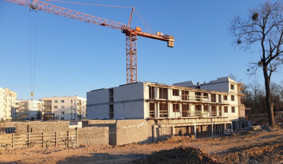 8 budynek Reduty Nowe Podolany na ukończeniu BIZNES, Nieruchomości - 8 budynek Reduty Nowe Podolany na ukończeniu