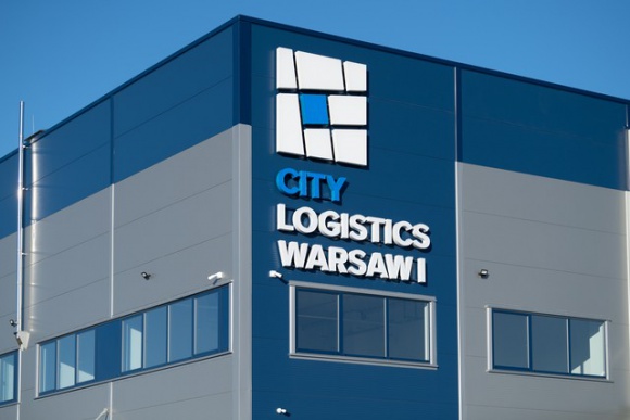 Panattoni sprzedało LaSalle dwa parki miejskie w Warszawie BIZNES, Nieruchomości - Panattoni, lider rynku nieruchomości przemysłowych w Europie, oraz Marvipol sprzedał LaSalle Investment Management dwa parki miejskie w Warszawie. Obiekty o łącznej powierzchni blisko 25 000 m kw. zostały zbyte za ok. 30 mln euro.