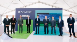 Wiecha na obiekcie budowanym przez Panattoni dla Phoenix Contact E-Mobility