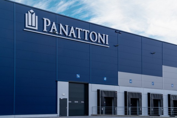 Panattoni zakupiło grunt pod Warszawą – więcej powierzchni magazynowej w Jankach BIZNES, Nieruchomości - Panattoni, lider rynku nieruchomości przemysłowych w Europie, rozbuduje swoje zaplecze magazynowe pod Warszawą. Już dziś deweloper dysponuje 176 000 m kw. nowoczesnej powierzchni przemysłowej w Jankach i zapowiada kolejne