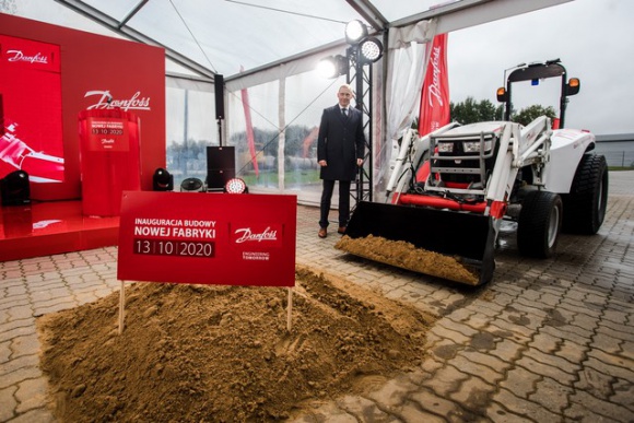 Panattoni buduje nowoczesną i ekologiczną fabrykę dla Danfoss Poland - 12 000 m BIZNES, Nieruchomości - Panattoni, lider rynku powierzchni przemysłowych w Europie, rozpoczął budowę nowoczesnej fabryki dla Danfoss Poland w Grodzisku Mazowieckim. Inwestycja o powierzchni 12 000 m kw.