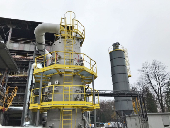 Tokai COBEX Polska stawia na czyste powietrze. Przemysł, BIZNES - W Nowym Sączu, na terenie przedsiębiorstwa powstaje nowoczesna Instalacja Oczyszczania Gazów z procesu kalcynacji. Wartość inwestycji wynosi 4,7 mln zł.