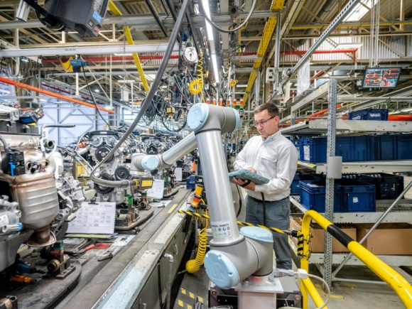 Polska nadgania, a rynek robotów współpracujących przyspiesza