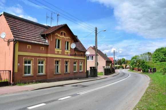 Używane domy będą sprzedawać się częściej? BIZNES, Nieruchomości - Pandemia koronawirusa zwiększyła zainteresowanie domami (również używanymi). Kilka czynników będzie sprzyjało sprzedaży domów z rynku wtórnego.