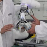 L'Oréal automatyzuje centrum badań włosów z aplikacjami współpracującymi OnRobot