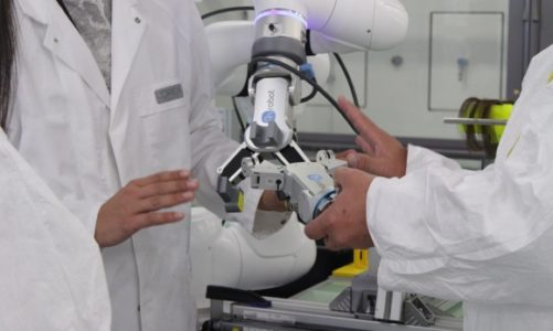 L'Oréal automatyzuje centrum badań włosów z aplikacjami współpracującymi OnRobot