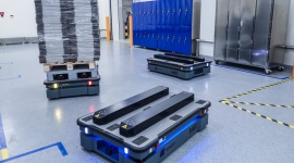 Autonomiczne roboty mobilne – intralogistyka i ochrona zdrowia Przemysł, BIZNES - Mobile Industrial Robots podsumowuje rozwój rynku w 2020 r. i prezentuje dane IFR, Service Robots